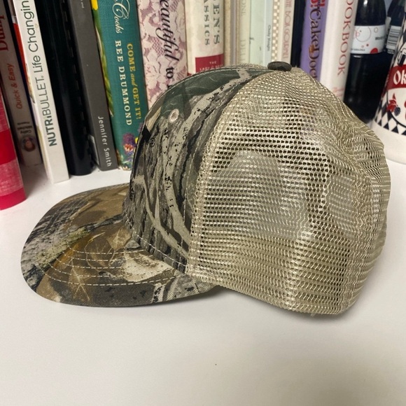 CAT Lift Truck(Wiese) Camo Mesh Snap Back trucker Hat - Picture 3 of 8